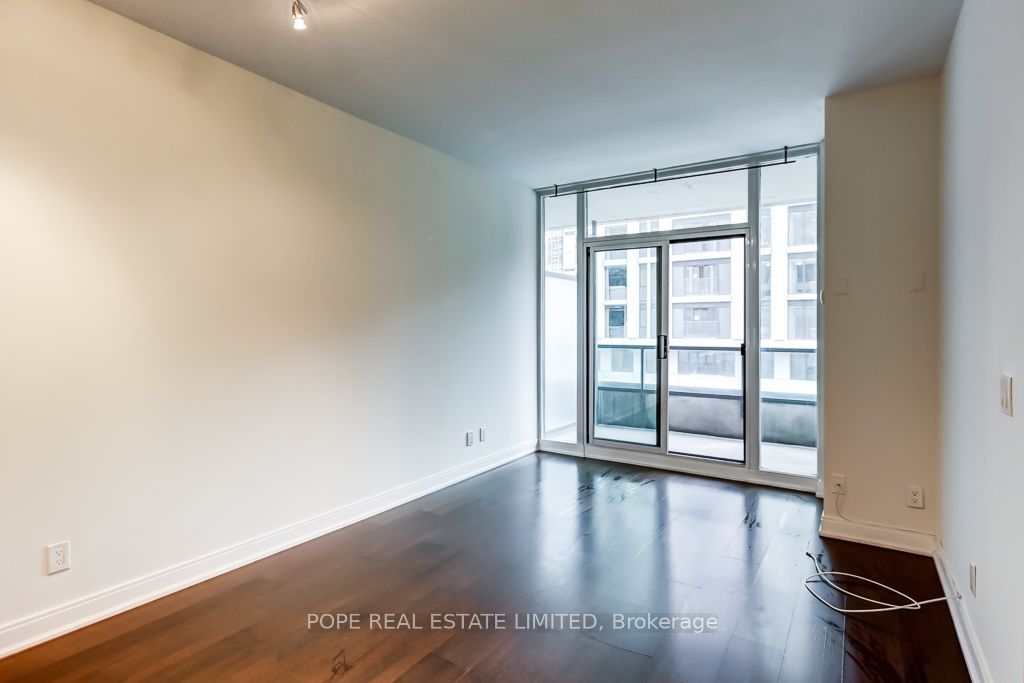 88 Broadway Ave, unit 511 for rent