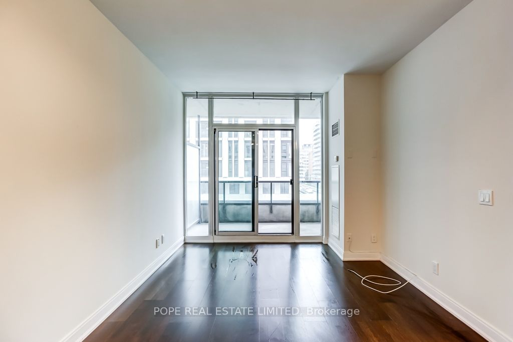 88 Broadway Ave, unit 511 for rent