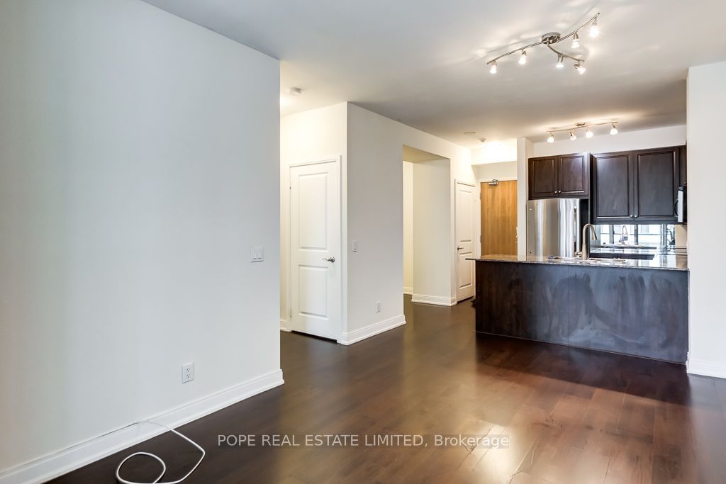 88 Broadway Ave, unit 511 for rent