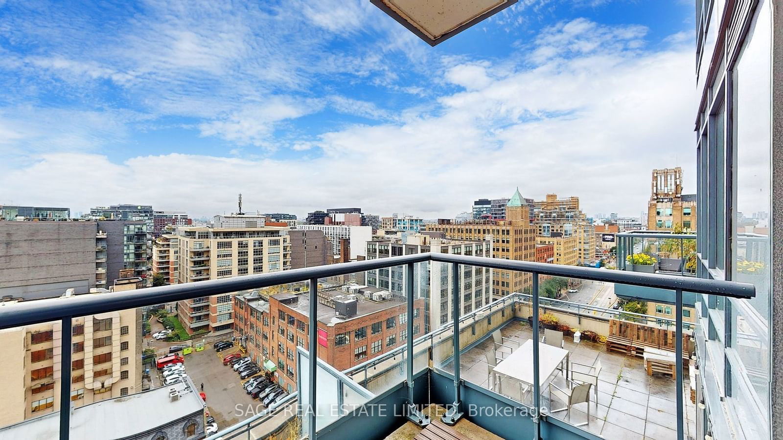 438 King St W, unit 1406 for rent