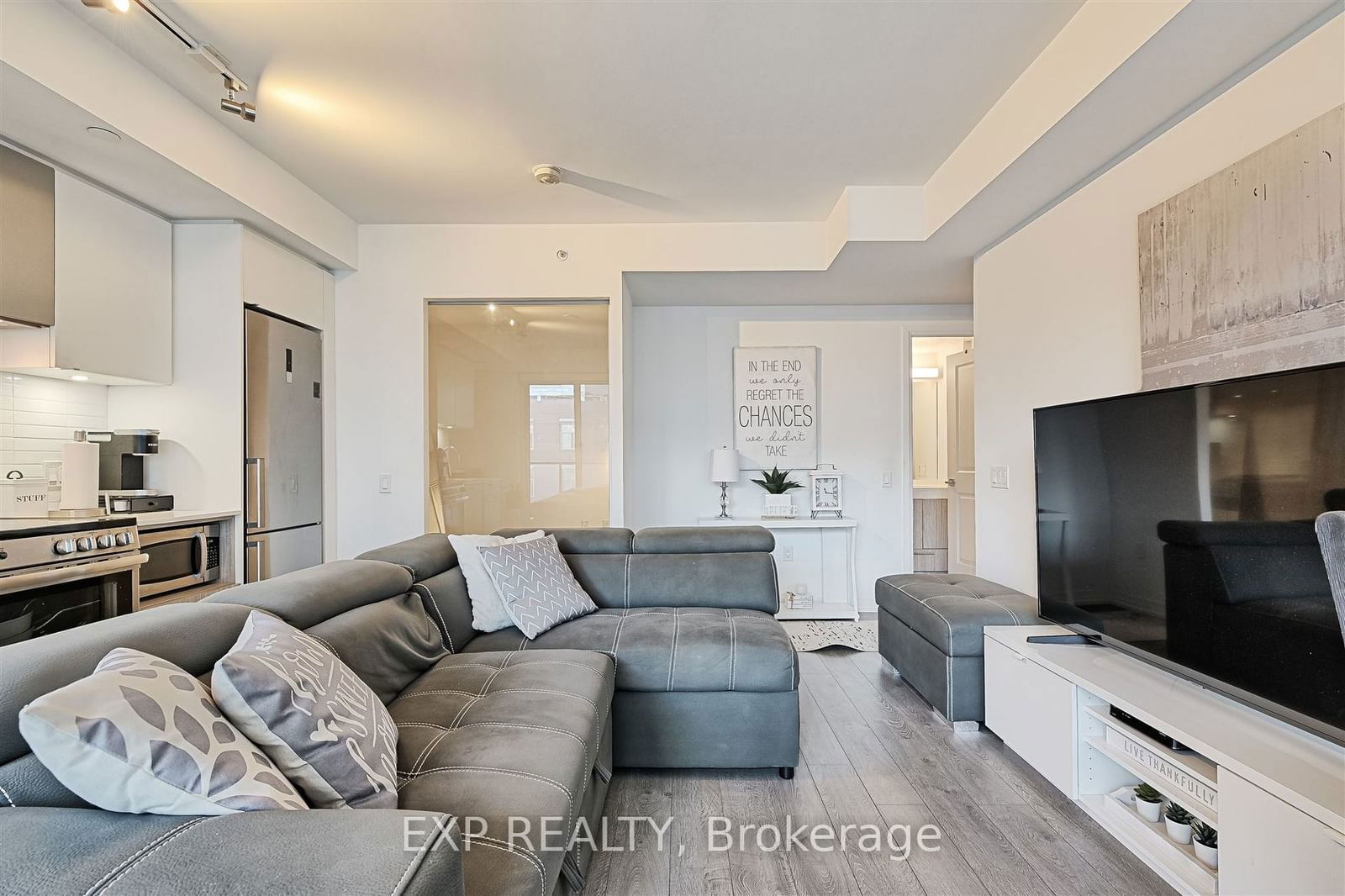 251 Jarvis St, unit 609 for sale