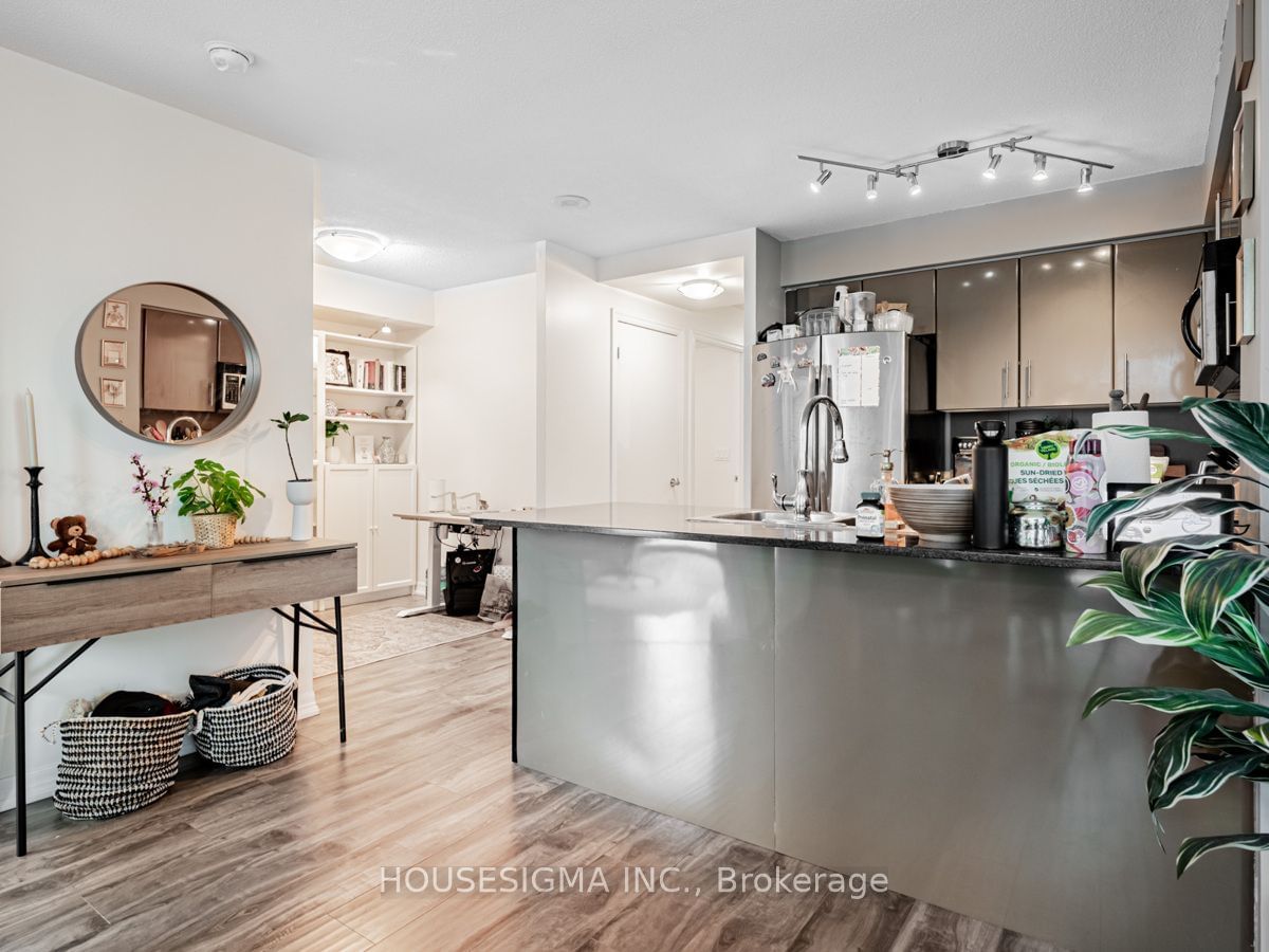 16 Yonge St, unit 1911 for rent