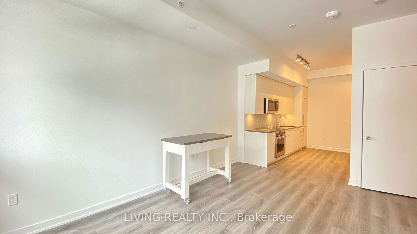 38 Iannuzzi St, unit 715 for rent