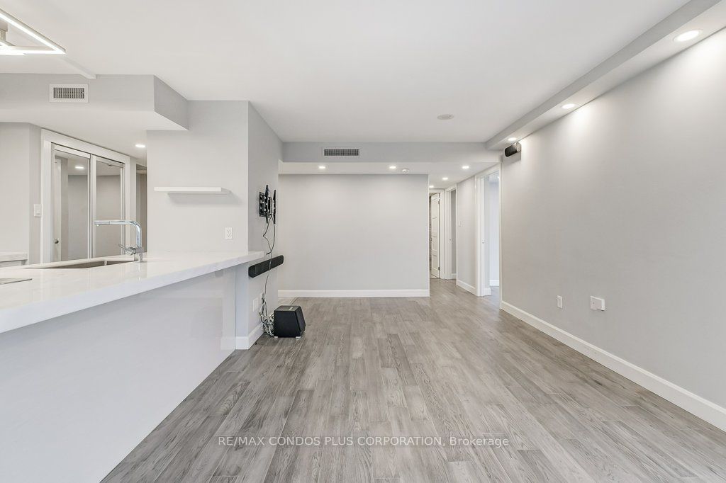 1001 Bay St, unit 3211 for sale