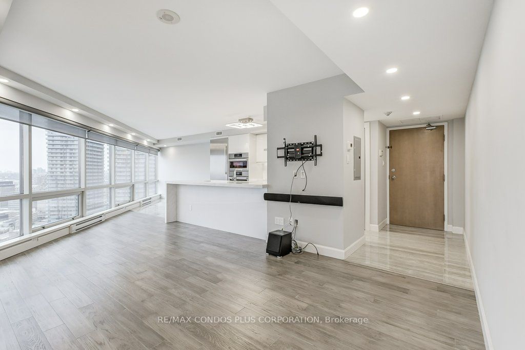 1001 Bay St, unit 3211 for sale