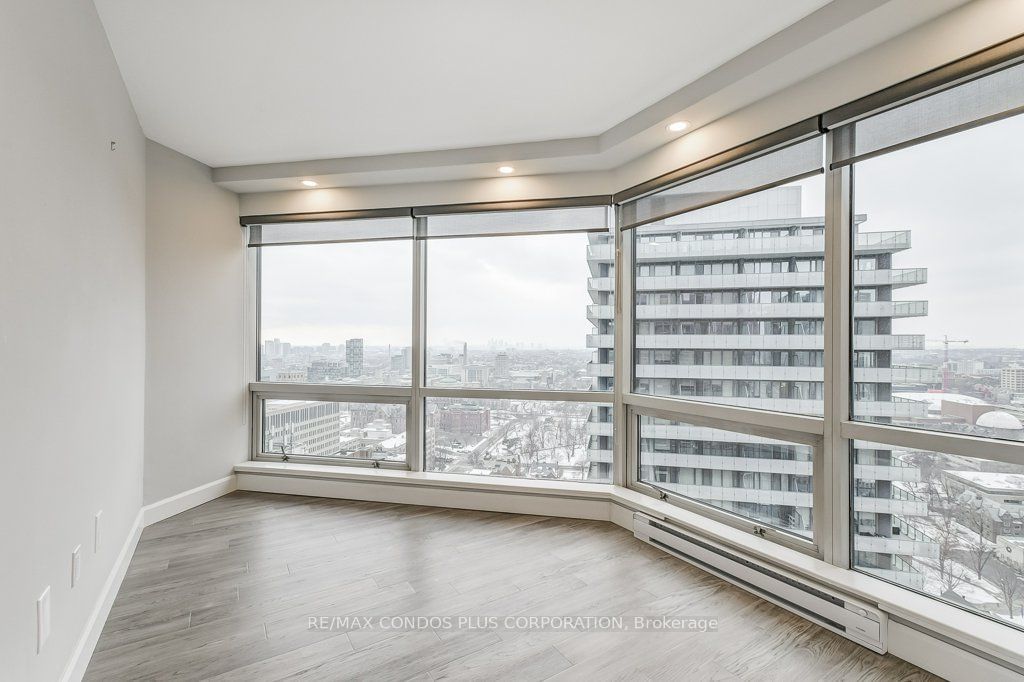 1001 Bay St, unit 3211 for sale