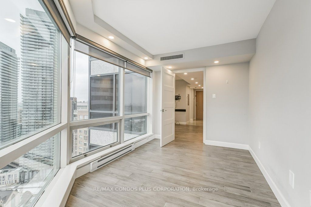 1001 Bay St, unit 3211 for sale