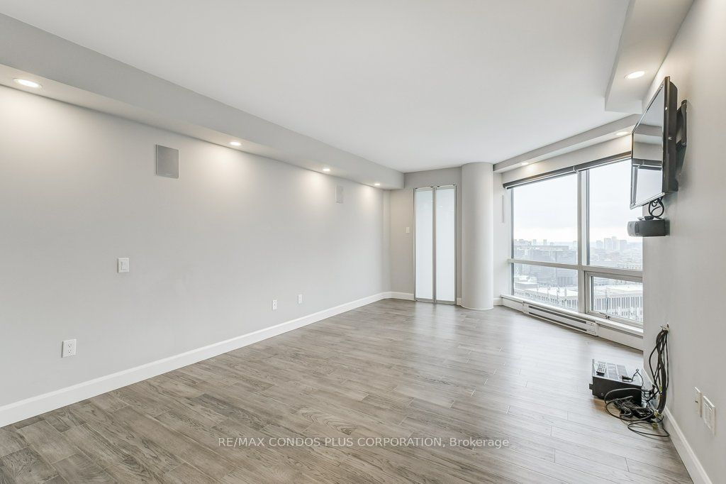 1001 Bay St, unit 3211 for sale