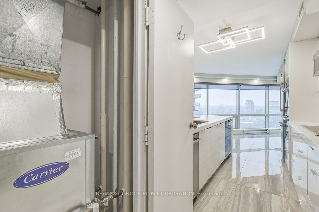 1001 Bay St, unit 3211 for sale