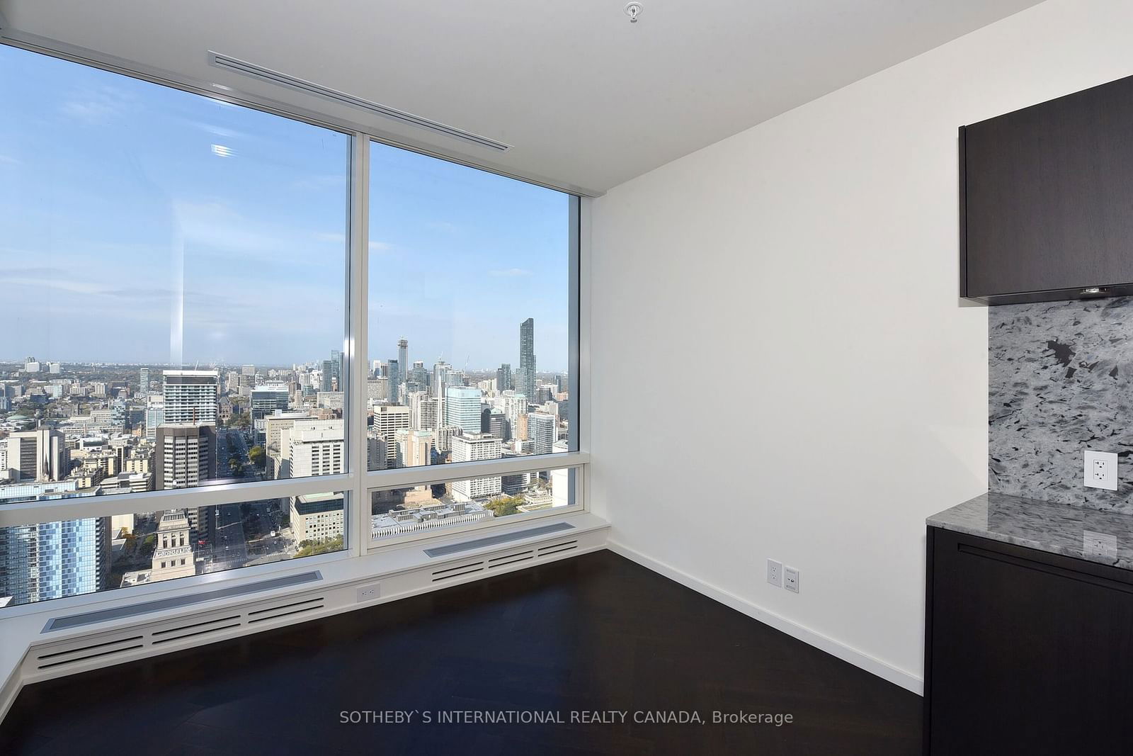 180 University Ave, unit 5303 for rent