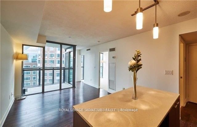 110 Charles St E, unit 1601 for rent