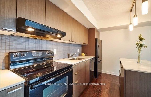 110 Charles St E, unit 1601 for rent