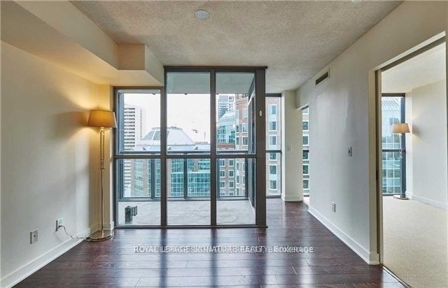 110 Charles St E, unit 1601 for rent