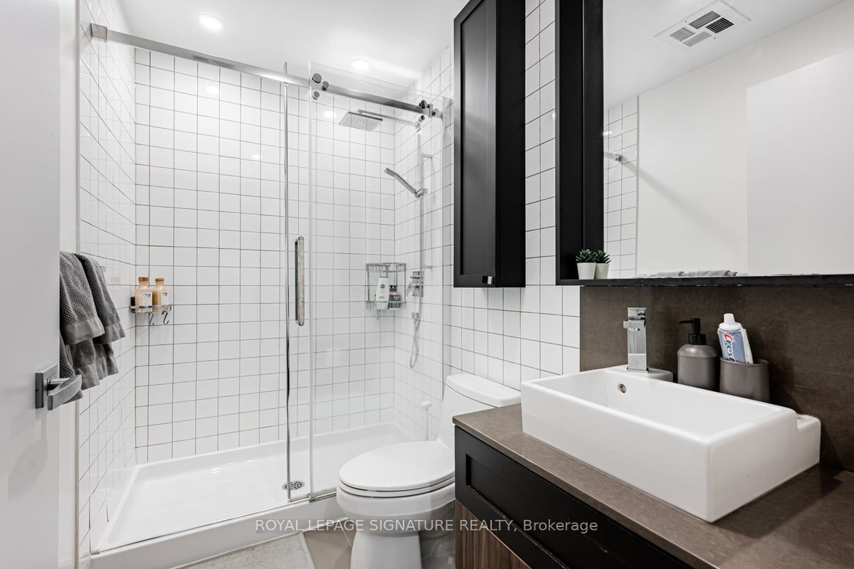 783 Bathurst St, unit 227 for rent