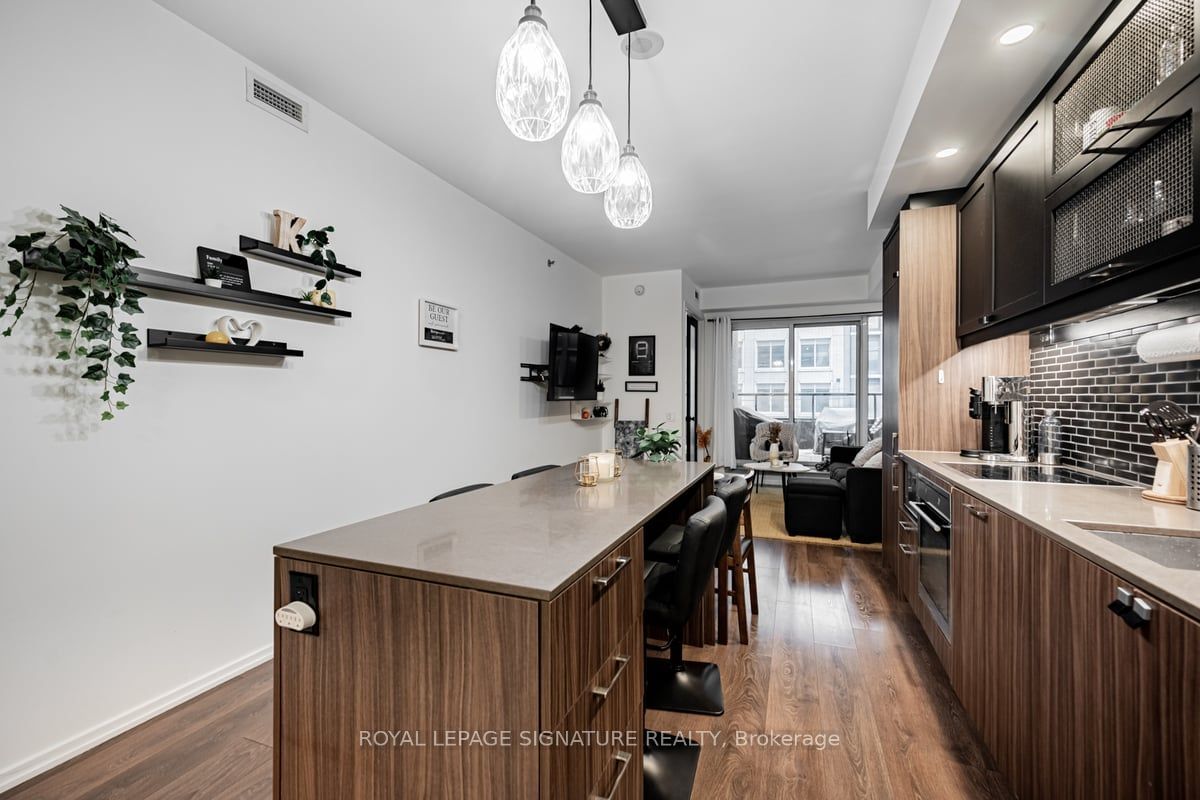 783 Bathurst St, unit 227 for rent