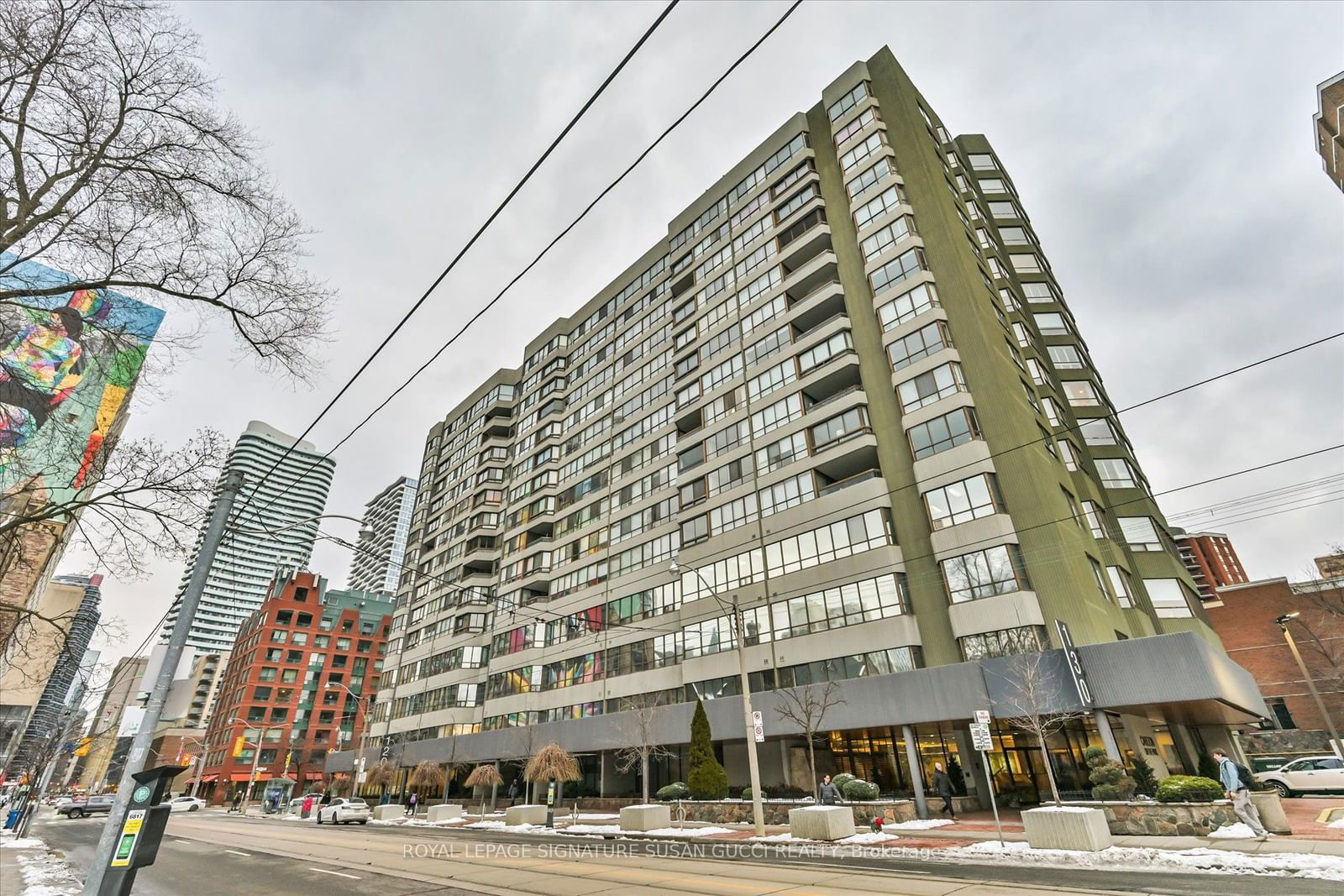 130 Carlton St, unit 810 for sale