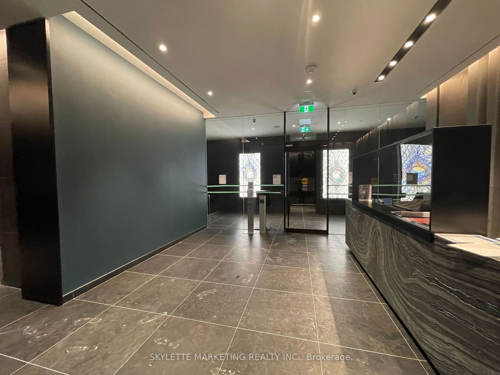 25 Richmond St E, unit 1516 for rent