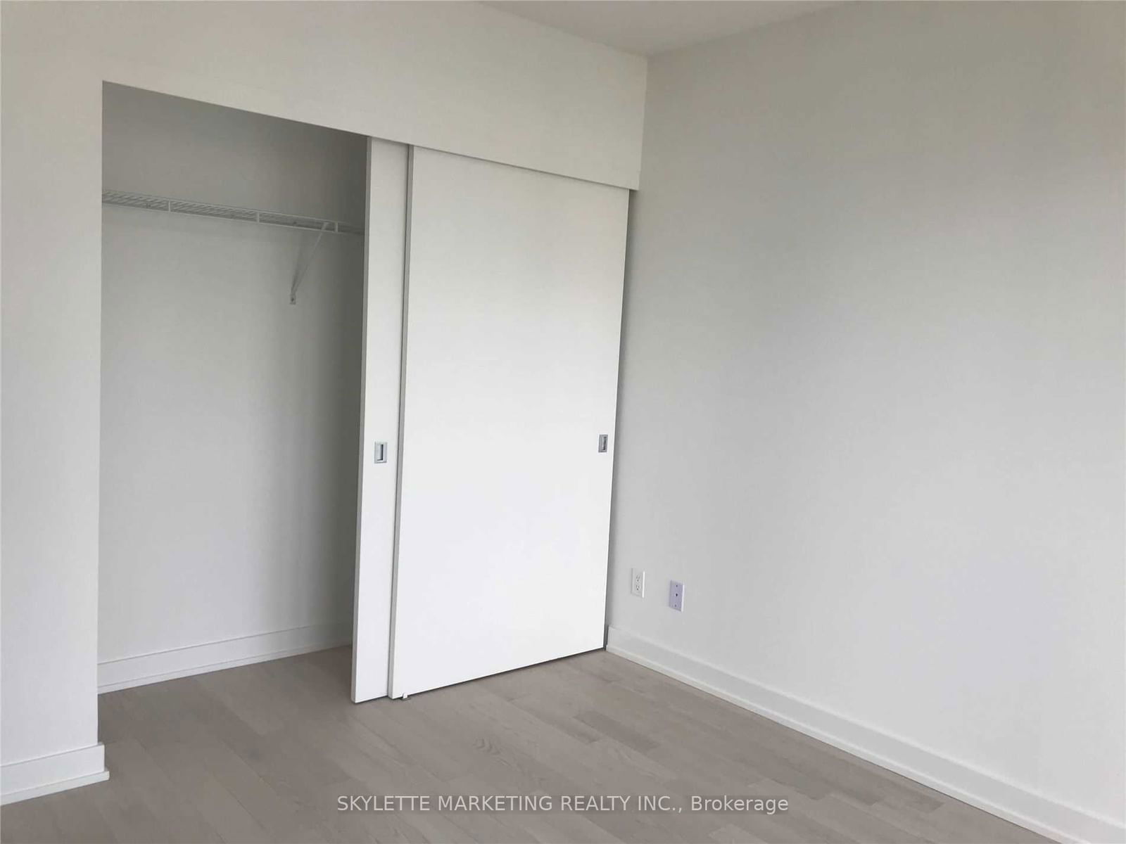 25 Richmond St E, unit 1516 for rent