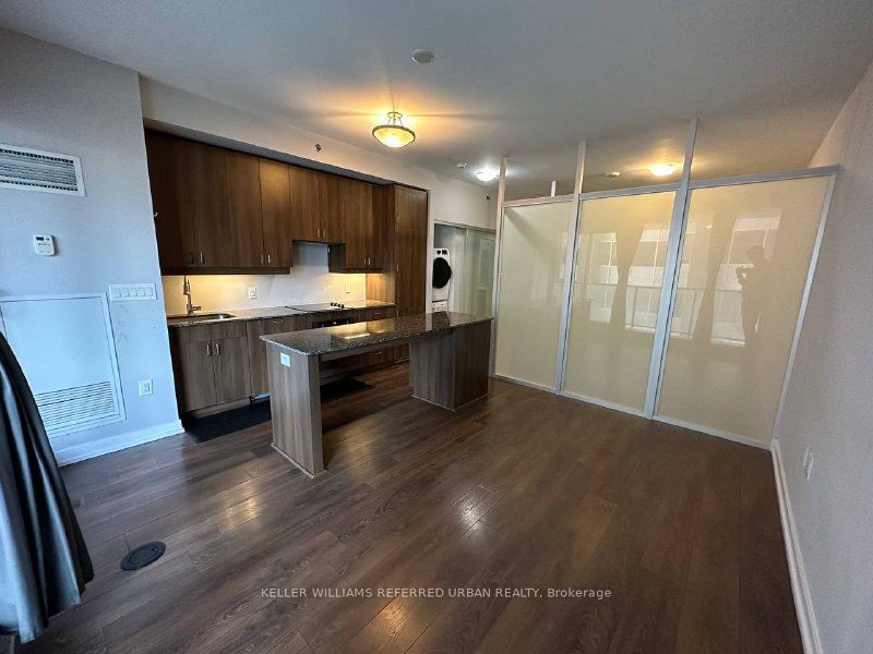 426 University Ave, unit 1606 for rent