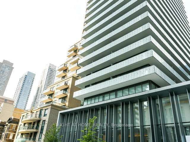 42 Charles St E, unit 2510 for rent