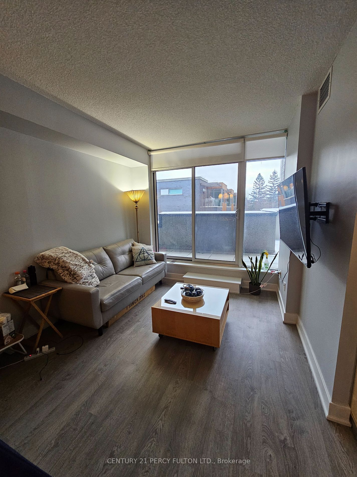 88 Sheppard Ave E, unit 213 for rent