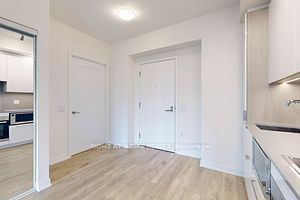 28 Freeland St, unit 1803 for rent