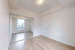 28 Freeland St, unit 1803 for rent