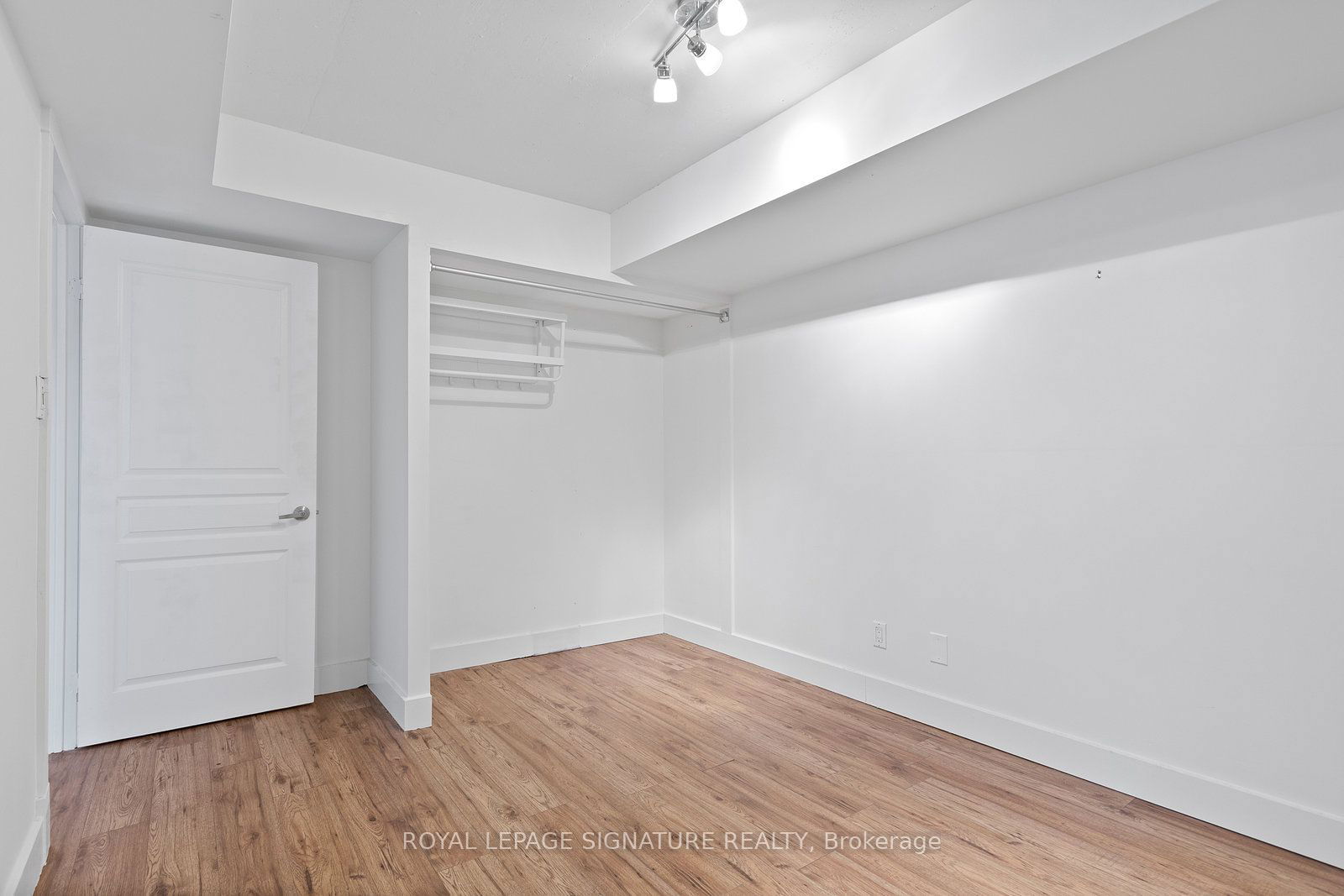 323 Richmond St E, unit 316 for rent