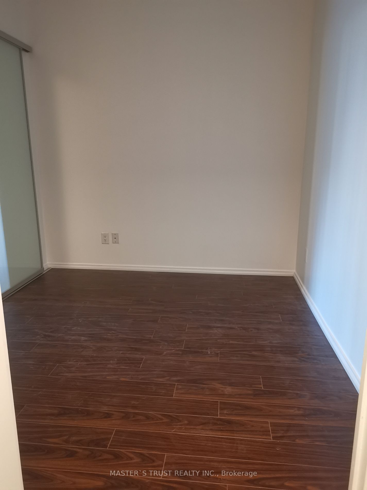 101 Charles St E, unit 410 for rent