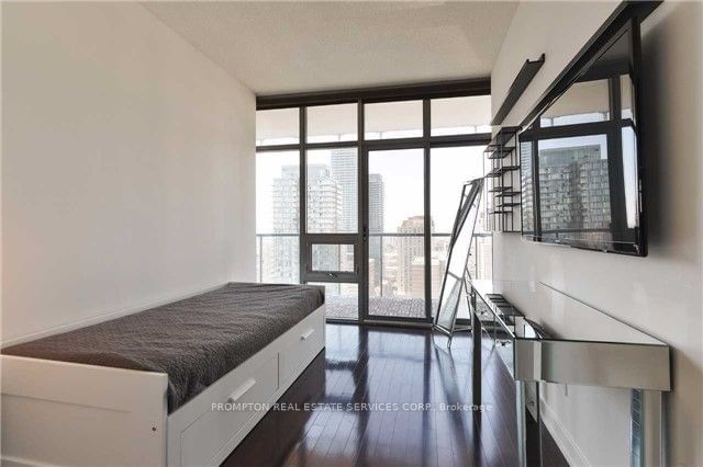 33 Charles St, unit 2606 for rent