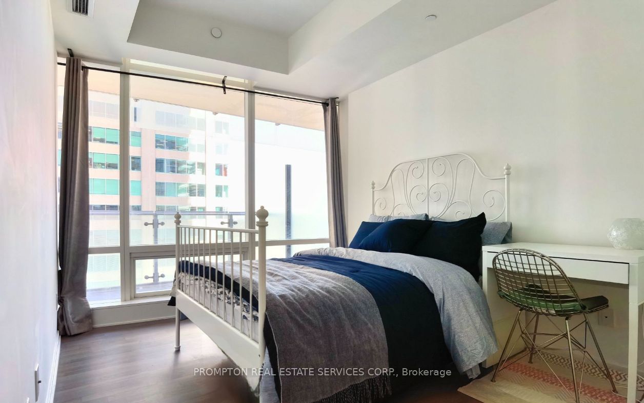 1 Bloor St, unit 3110 for rent