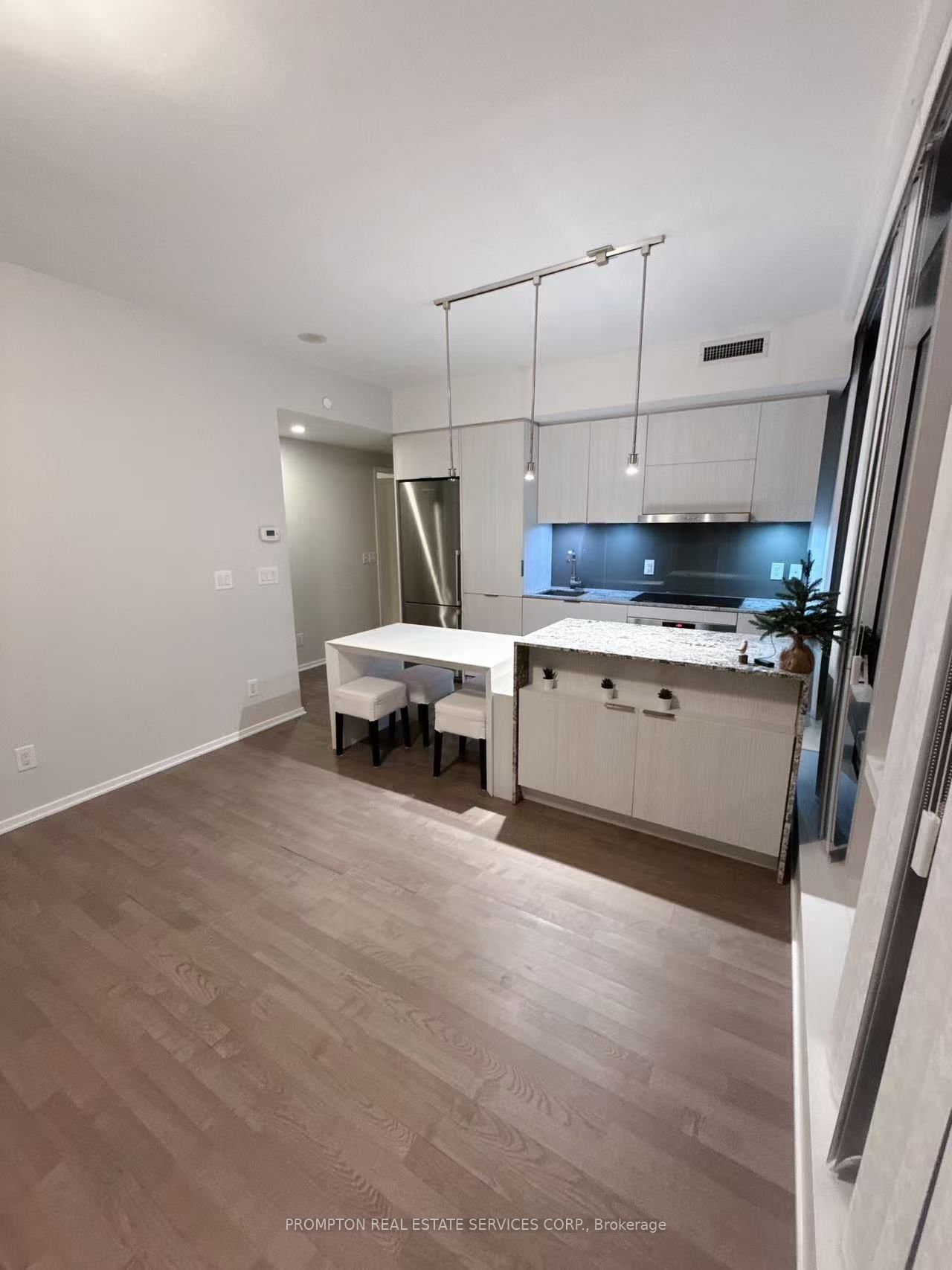 1 Bloor St, unit 3110 for rent