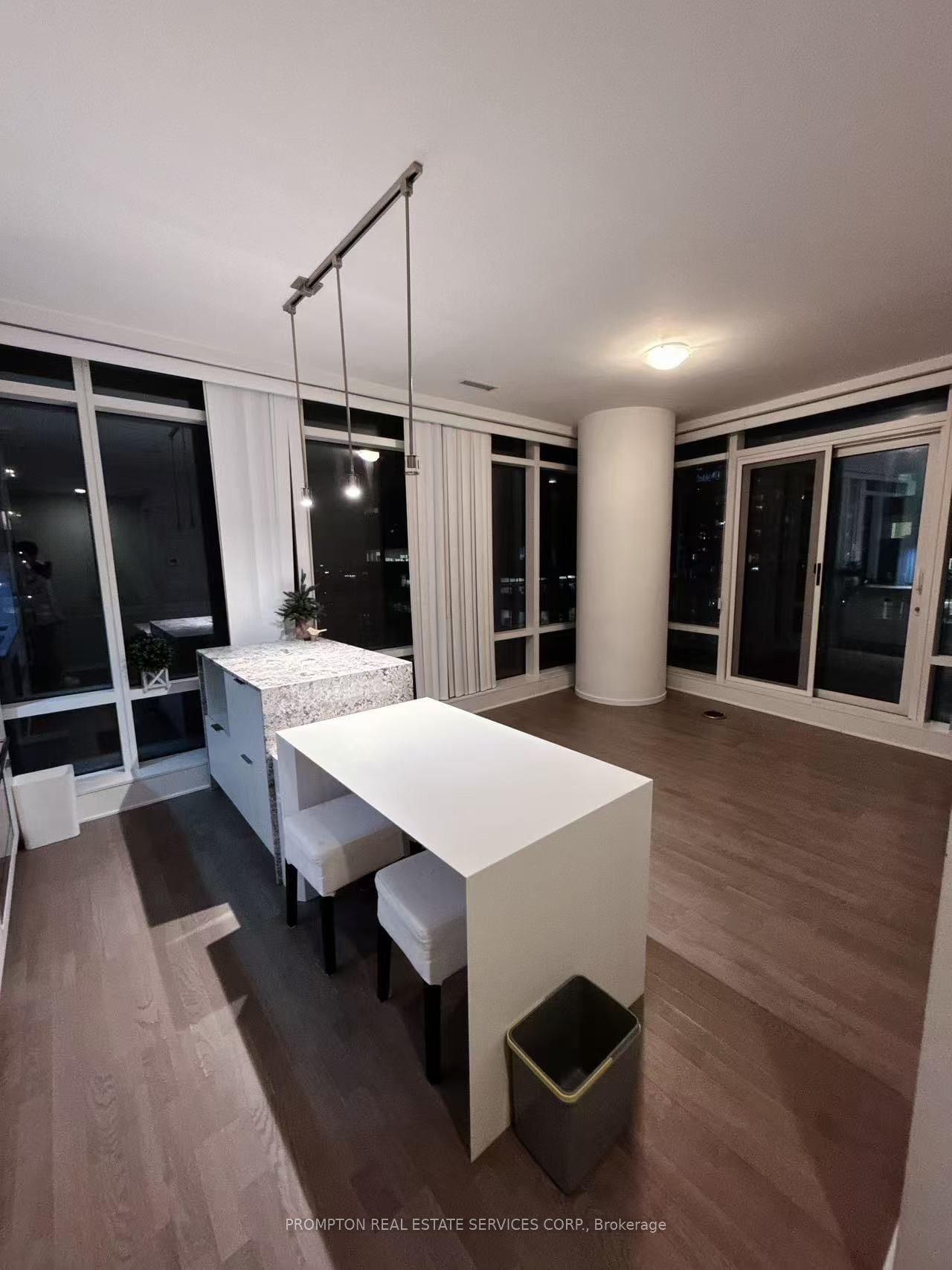 1 Bloor St, unit 3110 for rent