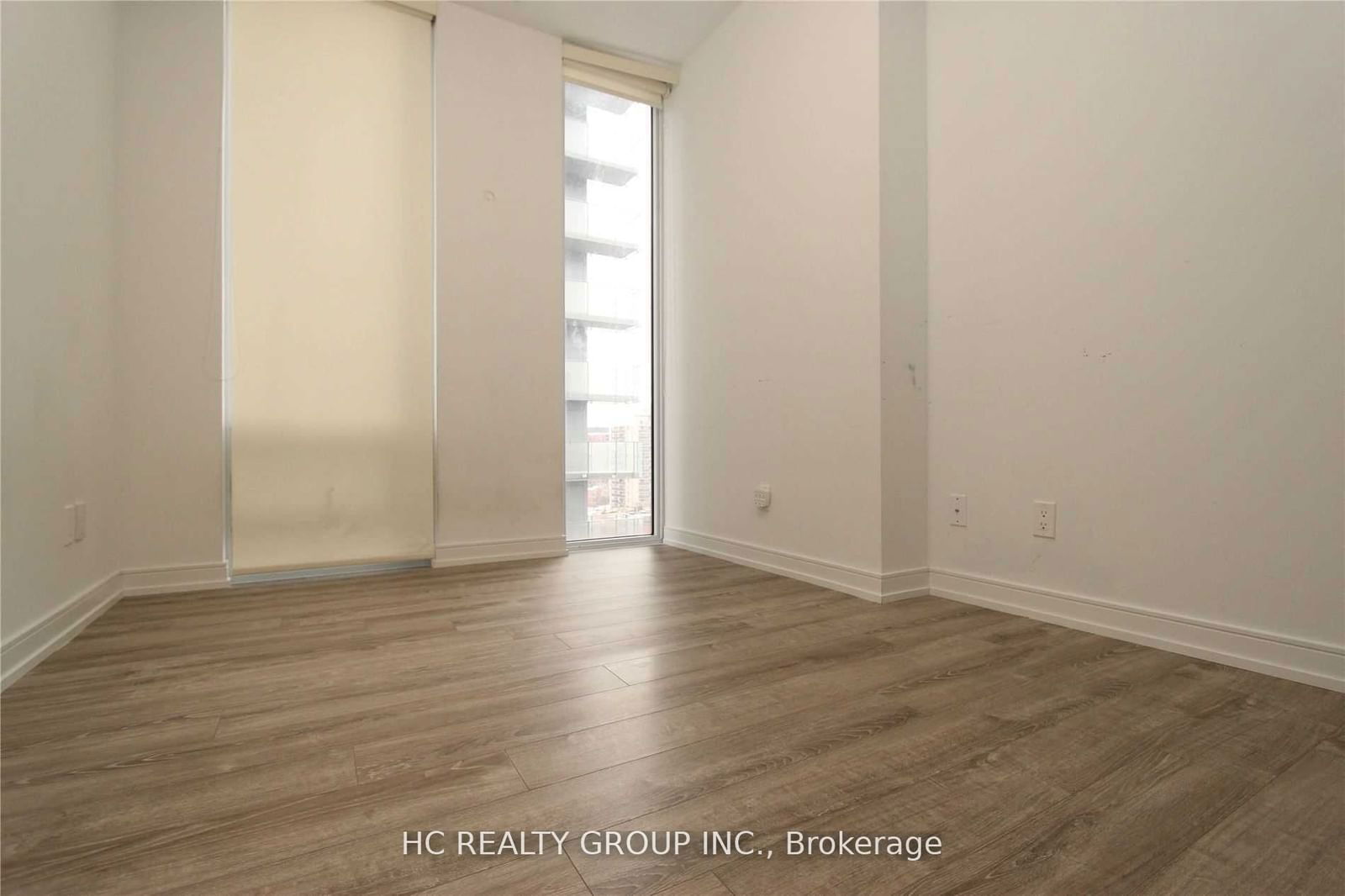 28 Wellesley St E, unit 1204 for rent