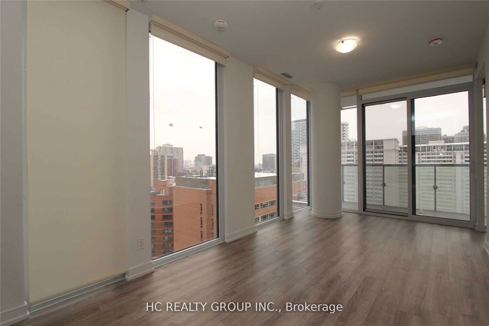 28 Wellesley St E, unit 1204 for rent