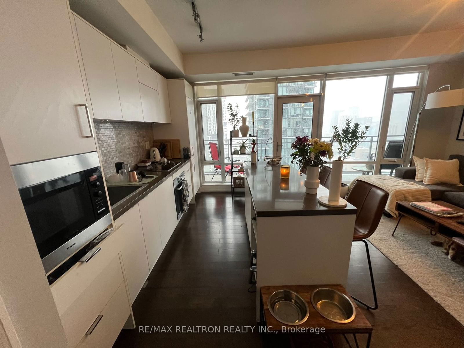 21 Widmer St, unit 2906 for rent