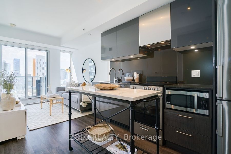 251 Jarvis St, unit 2206 for rent