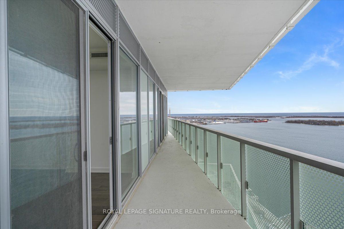 15 Queens Quay E, unit 3402 for rent