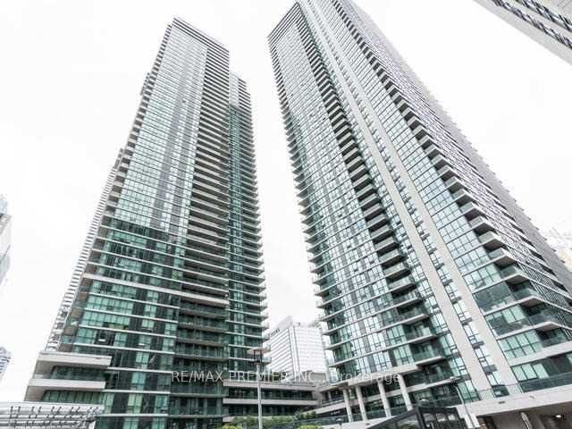 33 Bay St, unit 1208 for sale