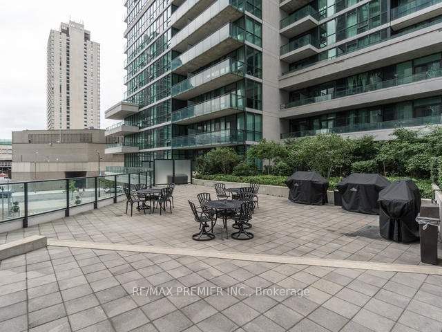 33 Bay St, unit 1208 for sale