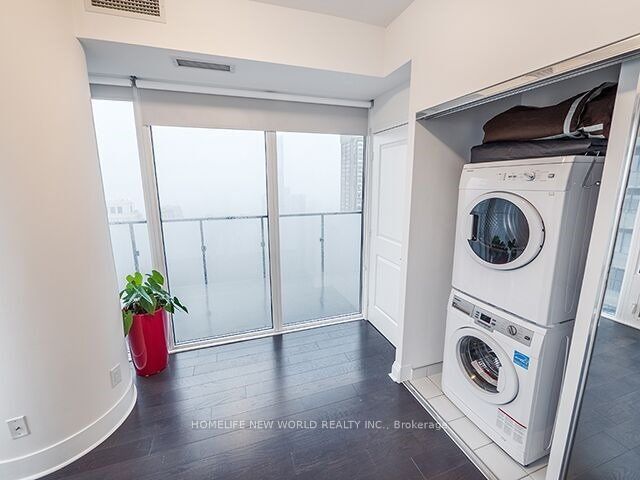 1080 Bay St, unit 4208 for rent