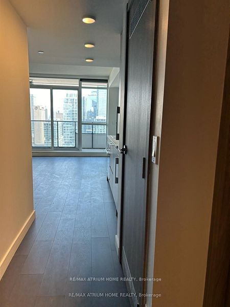 38 Widmer St, unit 4203 for rent