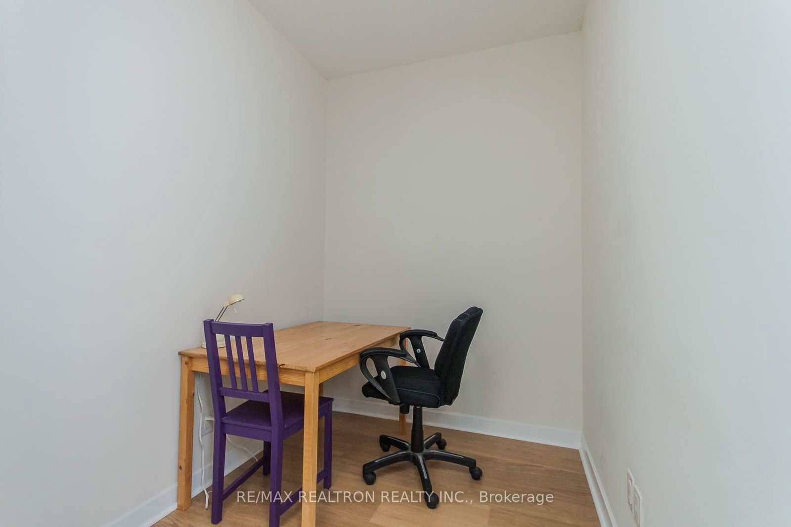 33 Bay St, unit 4005 for rent