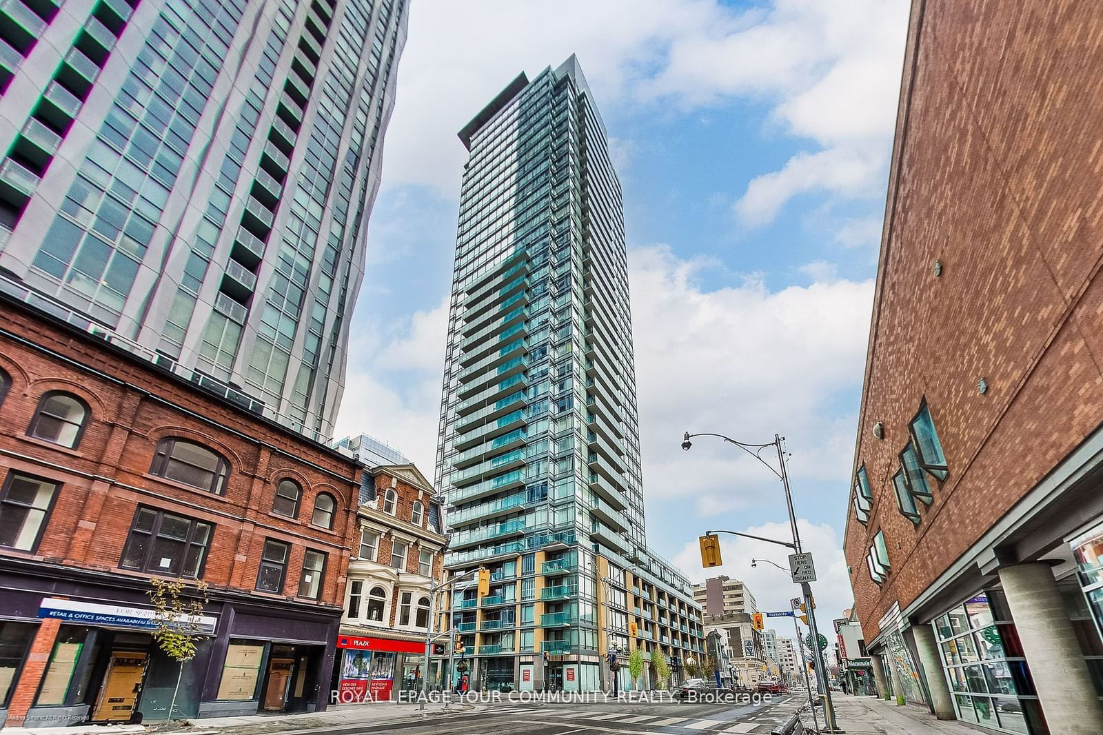 18 Yorkville Ave, unit 613 for rent