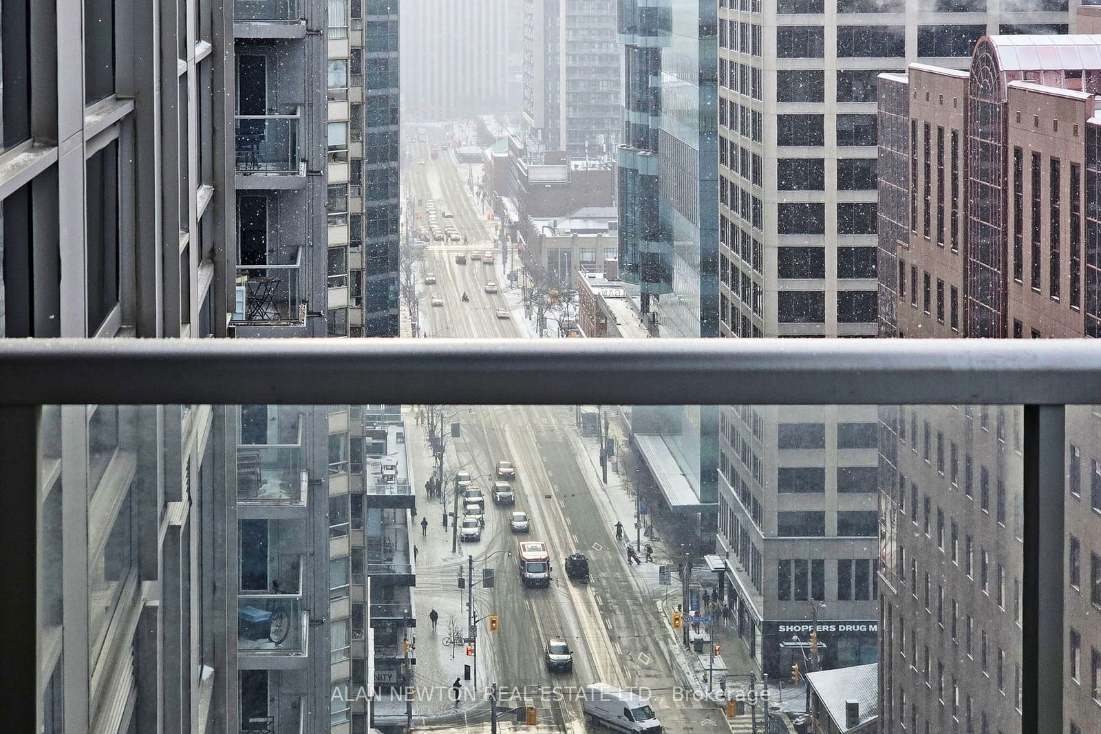 College Park North Tower, Downtown, Toronto