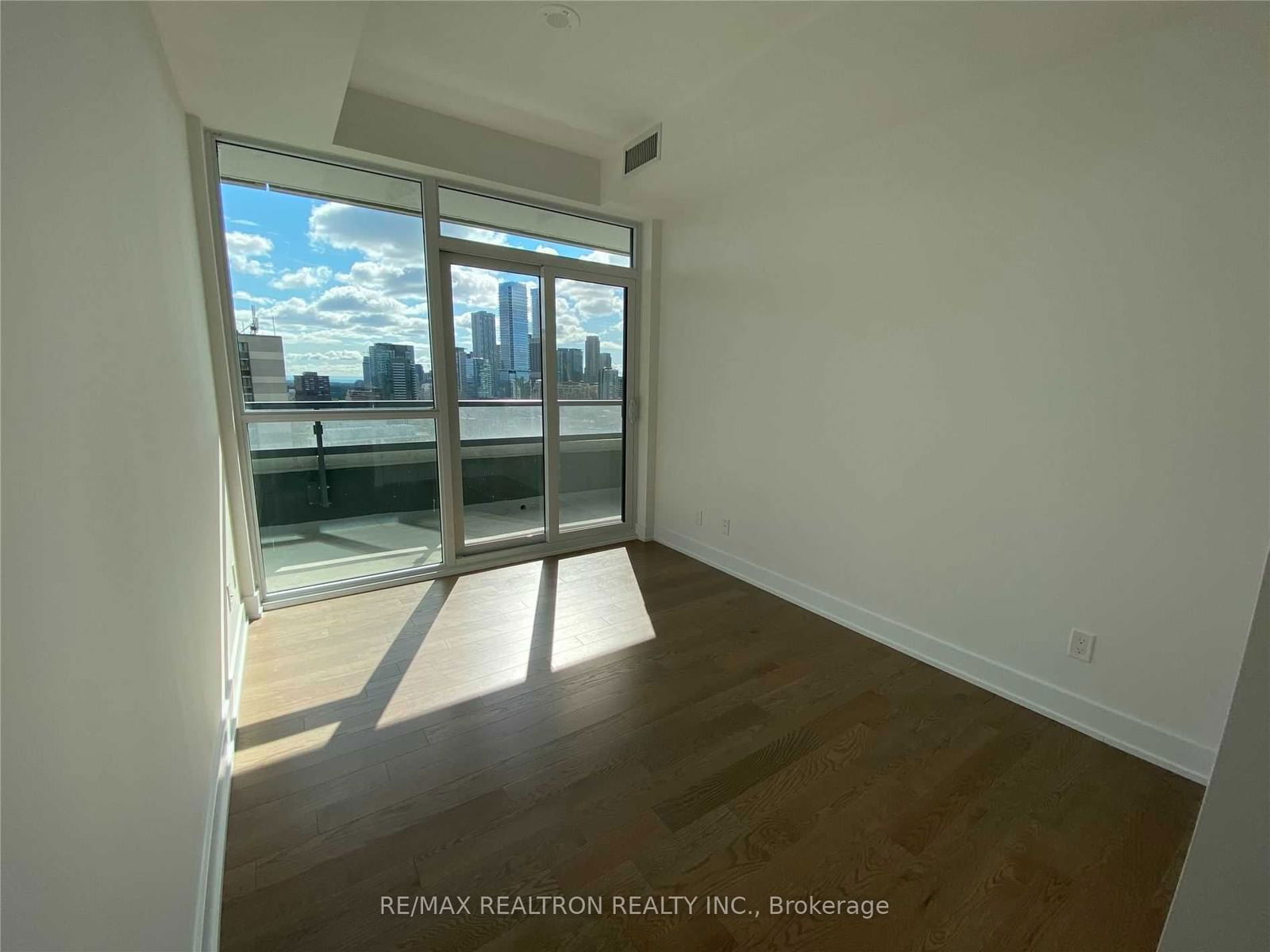 181 Bedford Rd, unit 2007 for rent