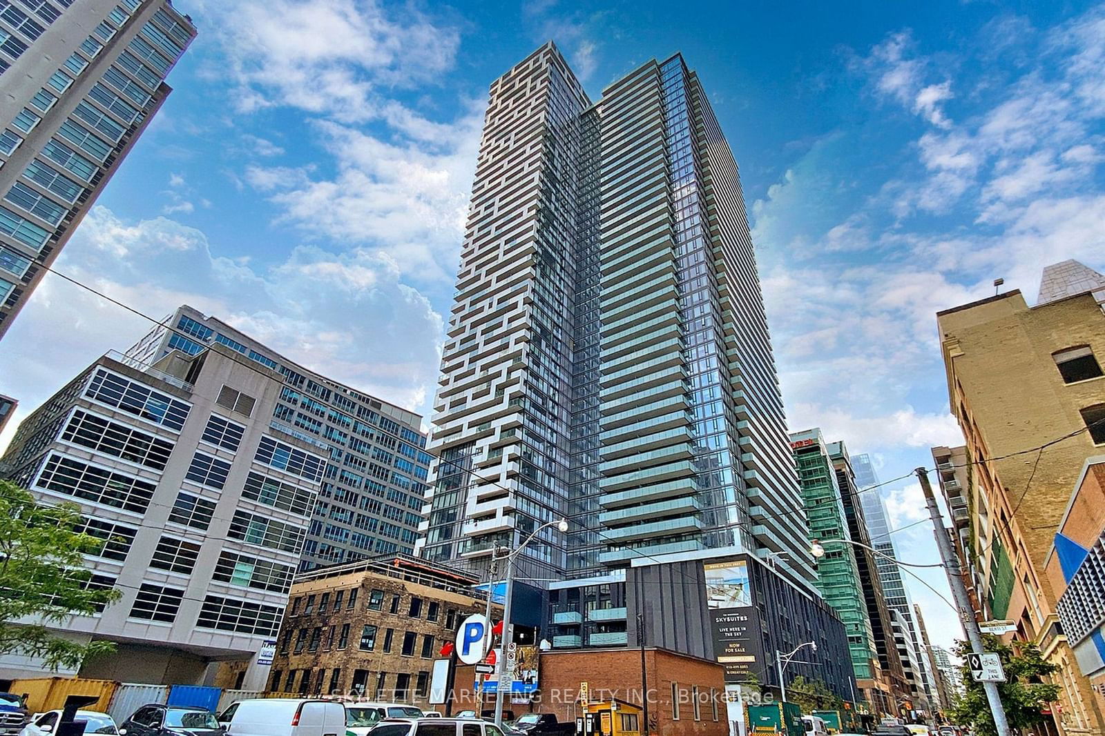 20 Lombard St, unit 3404 for rent