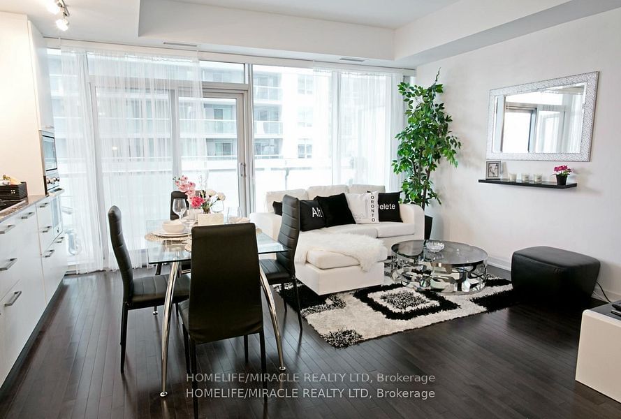 12 York St, unit 3605 for sale