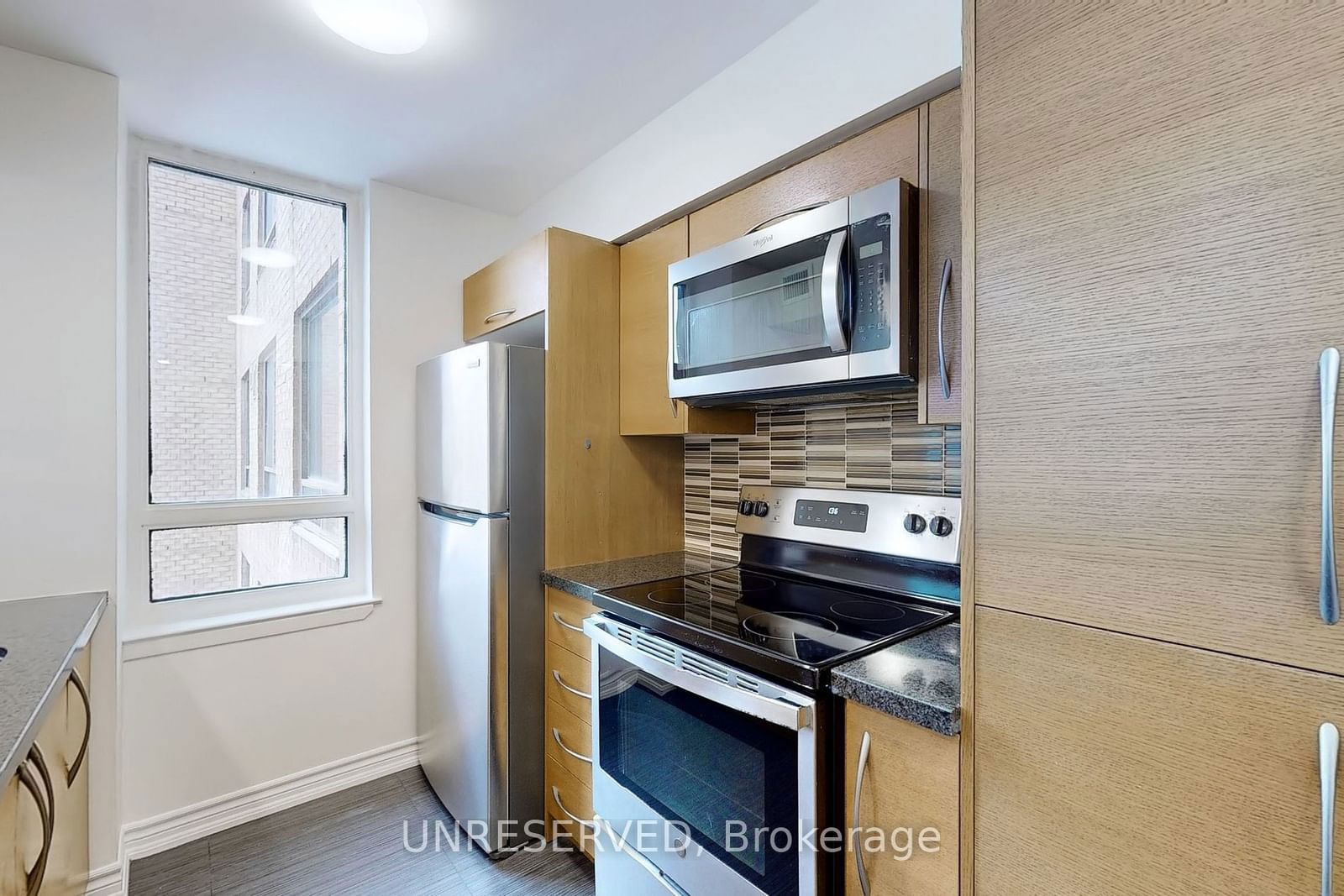 633 Bay St, unit 1711 for sale