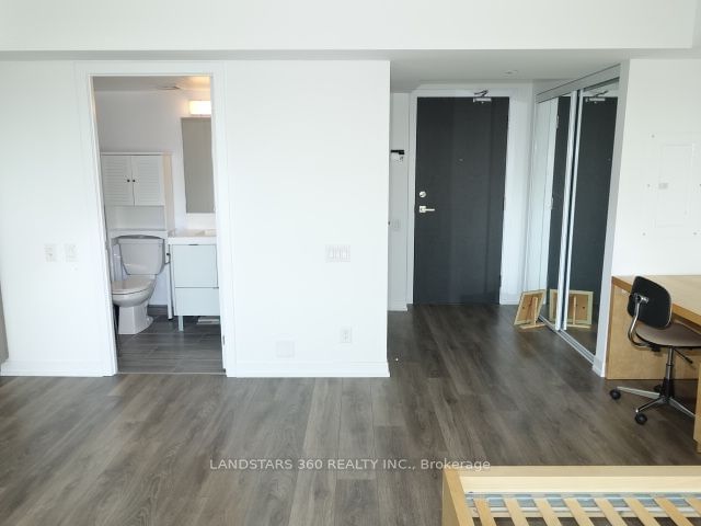 365 Church St, unit 1107 for rent